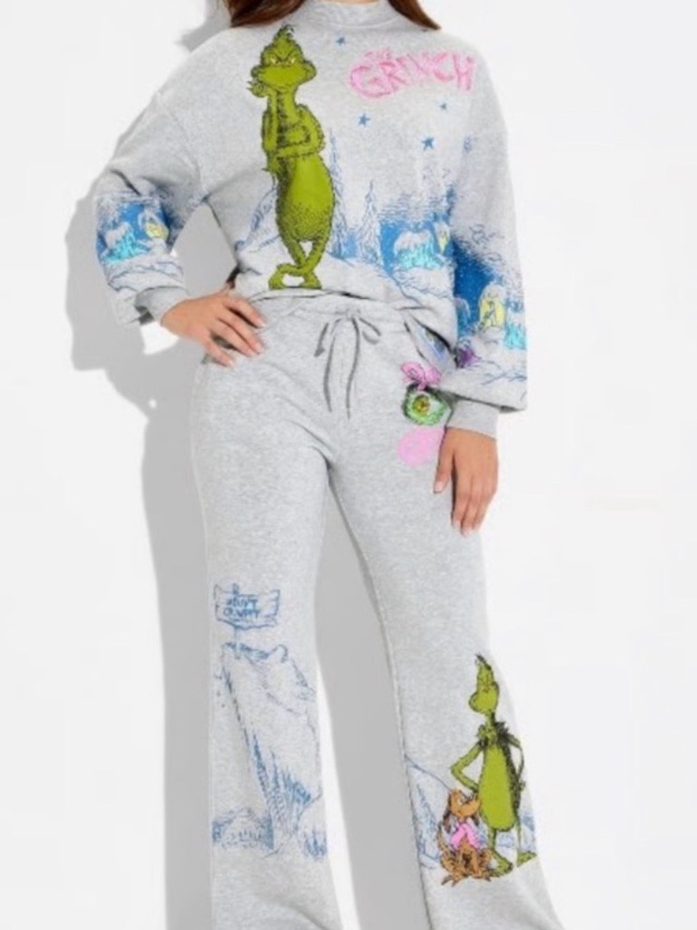 Women’s Gray Grinch Graphic Set - Cozy Two-Piece. Bottoms size M and top size L